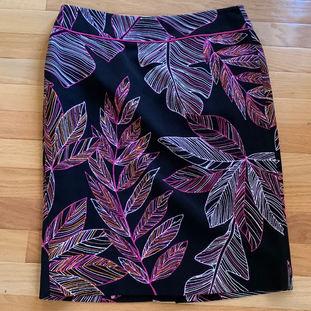 Nine West floral pencil skirt